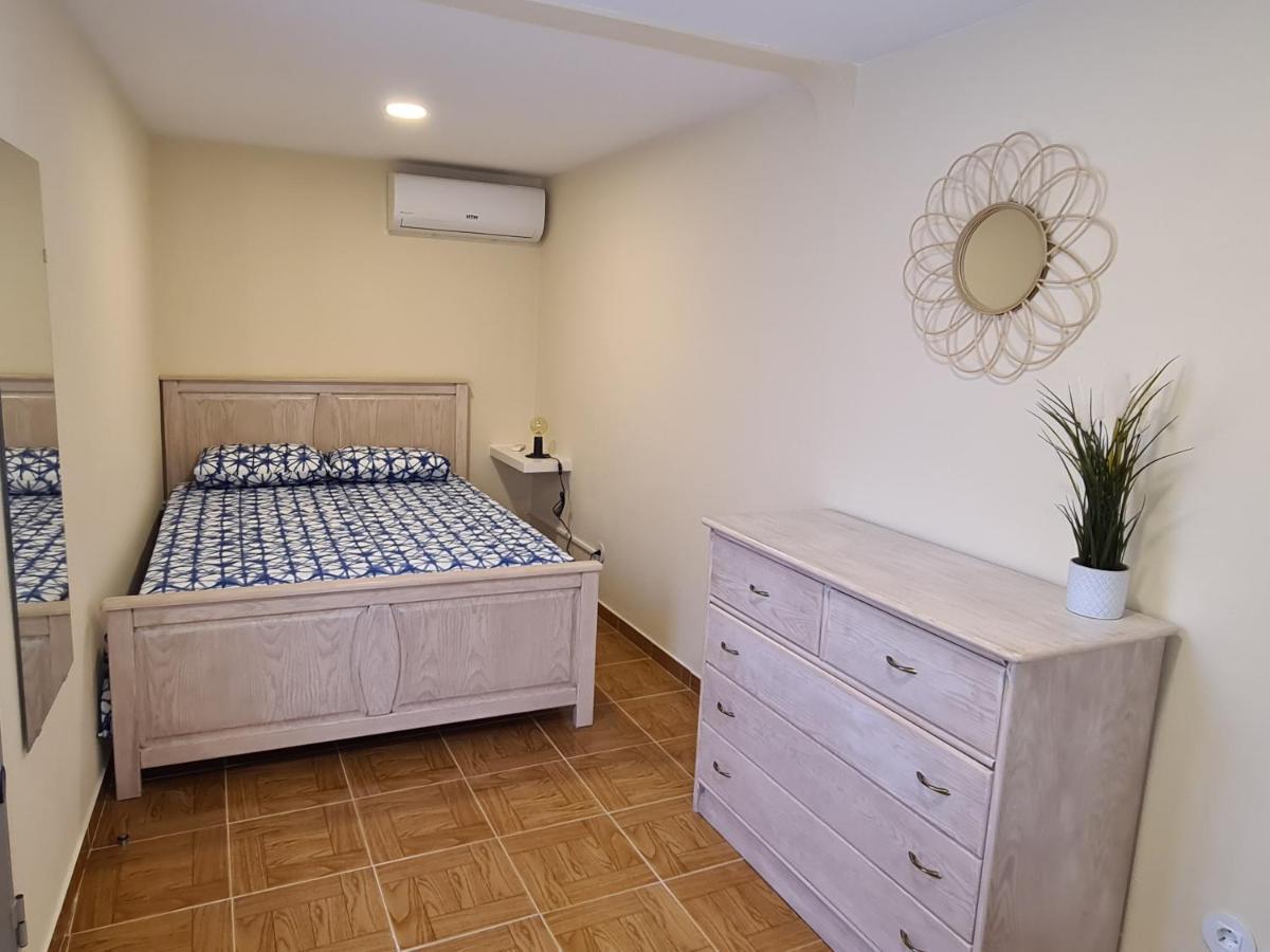 Different House Holidays Fuzeta Luaran gambar